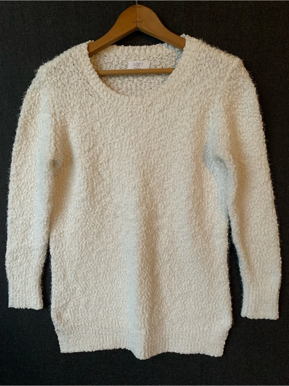 LOFT Fluffy Eyelash Knit V Neck Sweater Ivory Off-White Stretchy Soft Size M